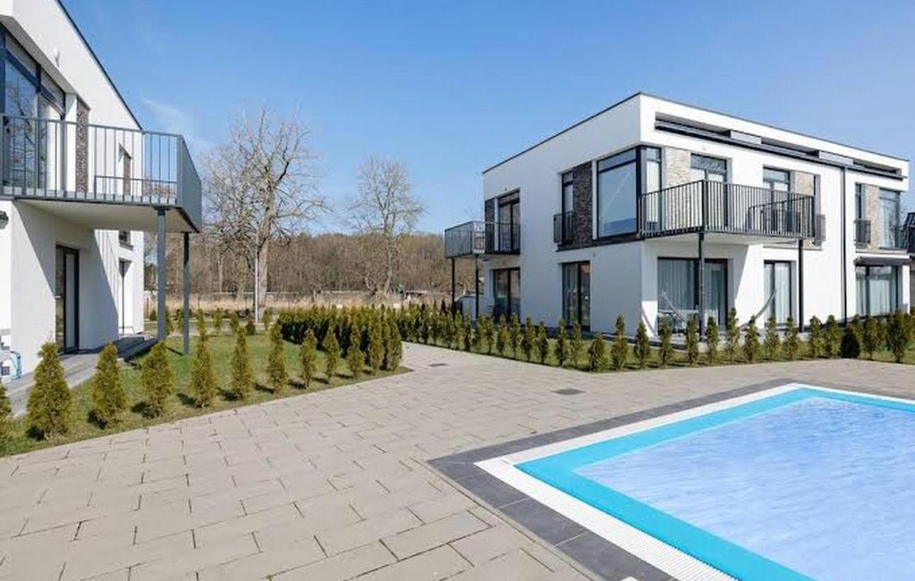 Apartament Glamour 10B- Premium Z Basenem Lukecin Luaran gambar